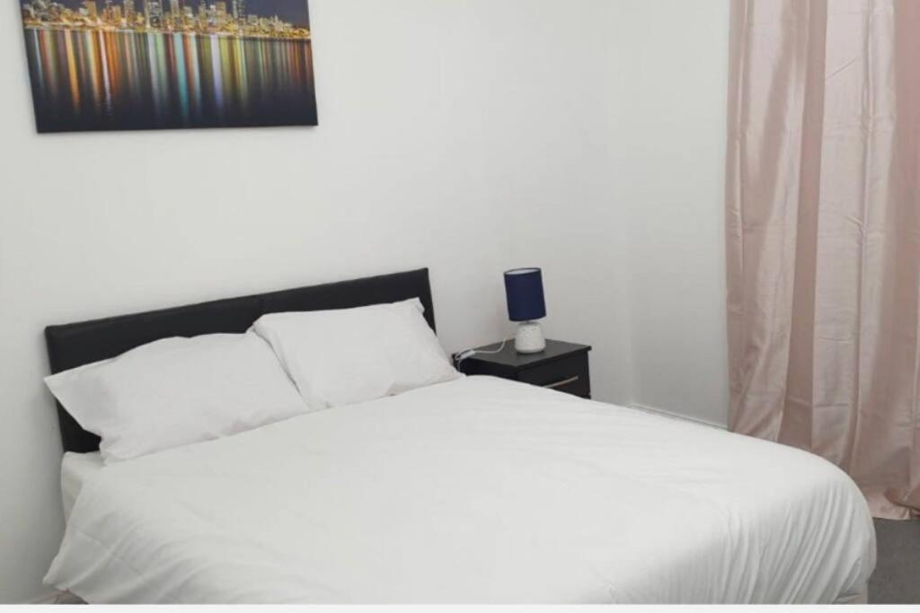 Lovely And Quiet 2 Bedroom Maisonette.Free Parking Лондон Экстерьер фото
